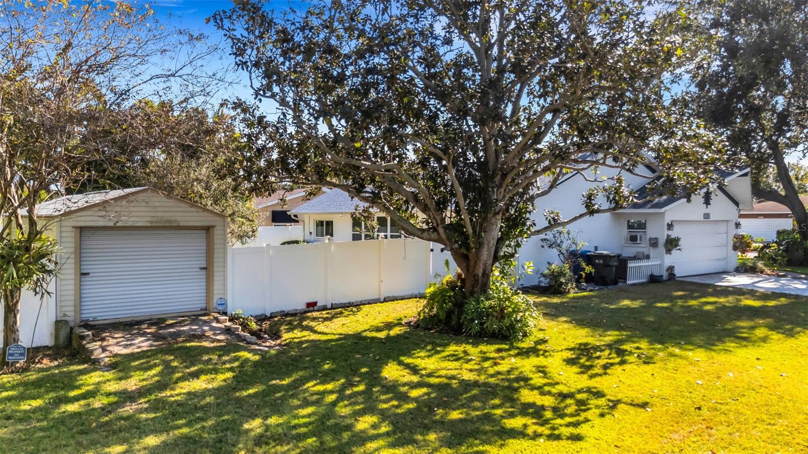 entrance to drive in shed