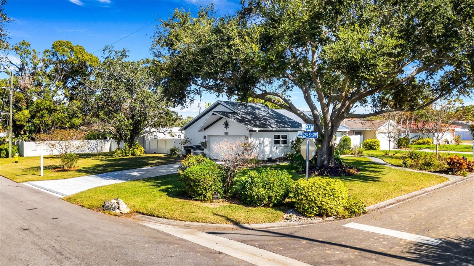 the side fence can be extended to enlarge back yard