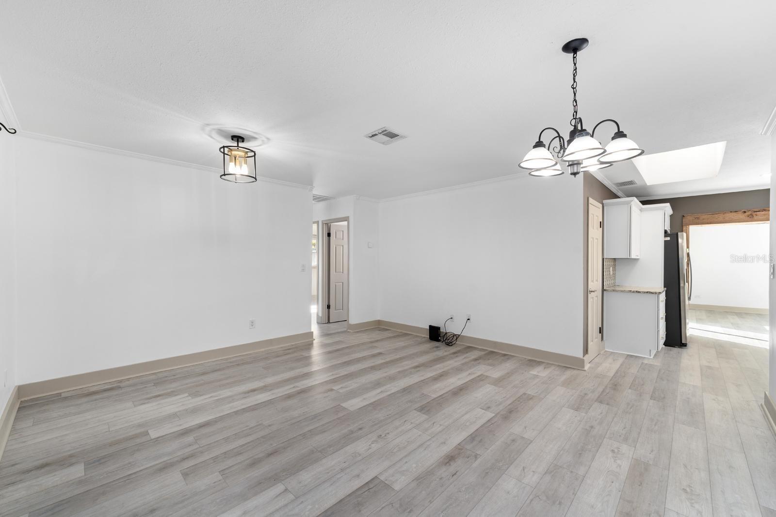 Spacious living, dining combo