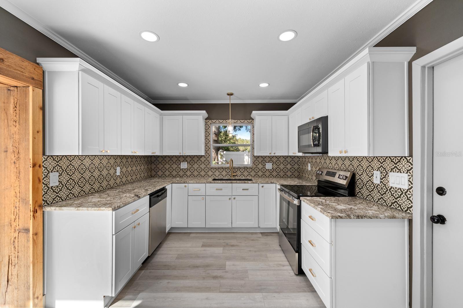 Kitchen with all new stainless appliances