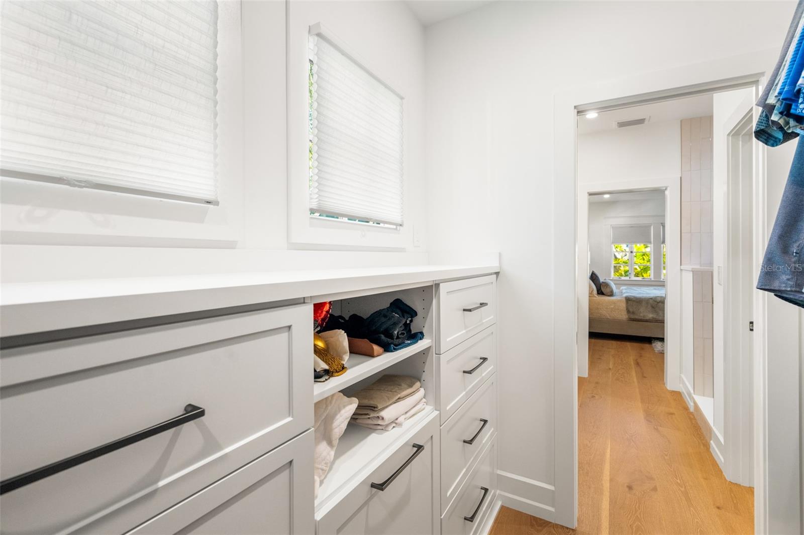 En Suite Walk In Closet