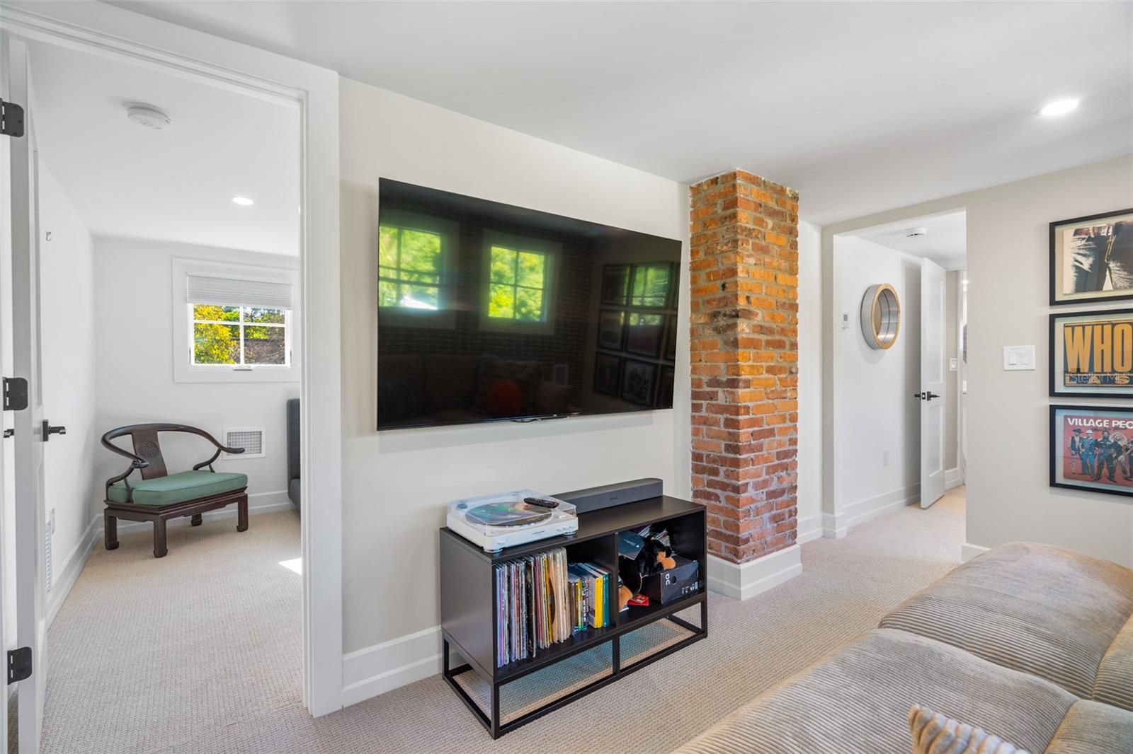 2nd Floor Family Room