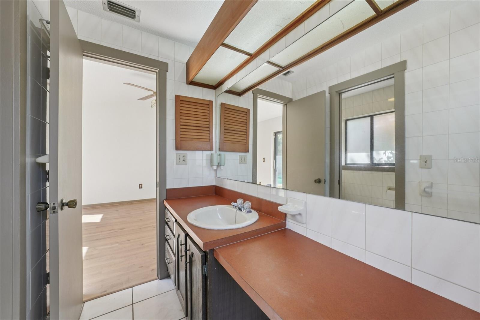 Primary ensuite bathroom