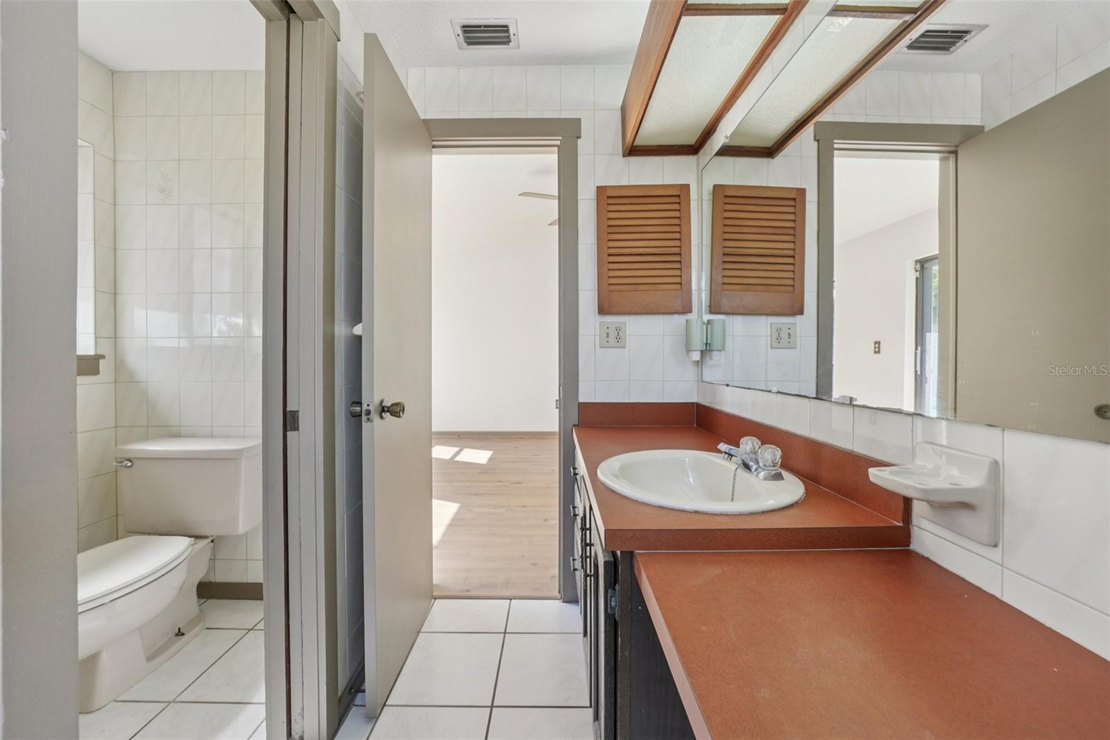 Primary ensuite bathroom