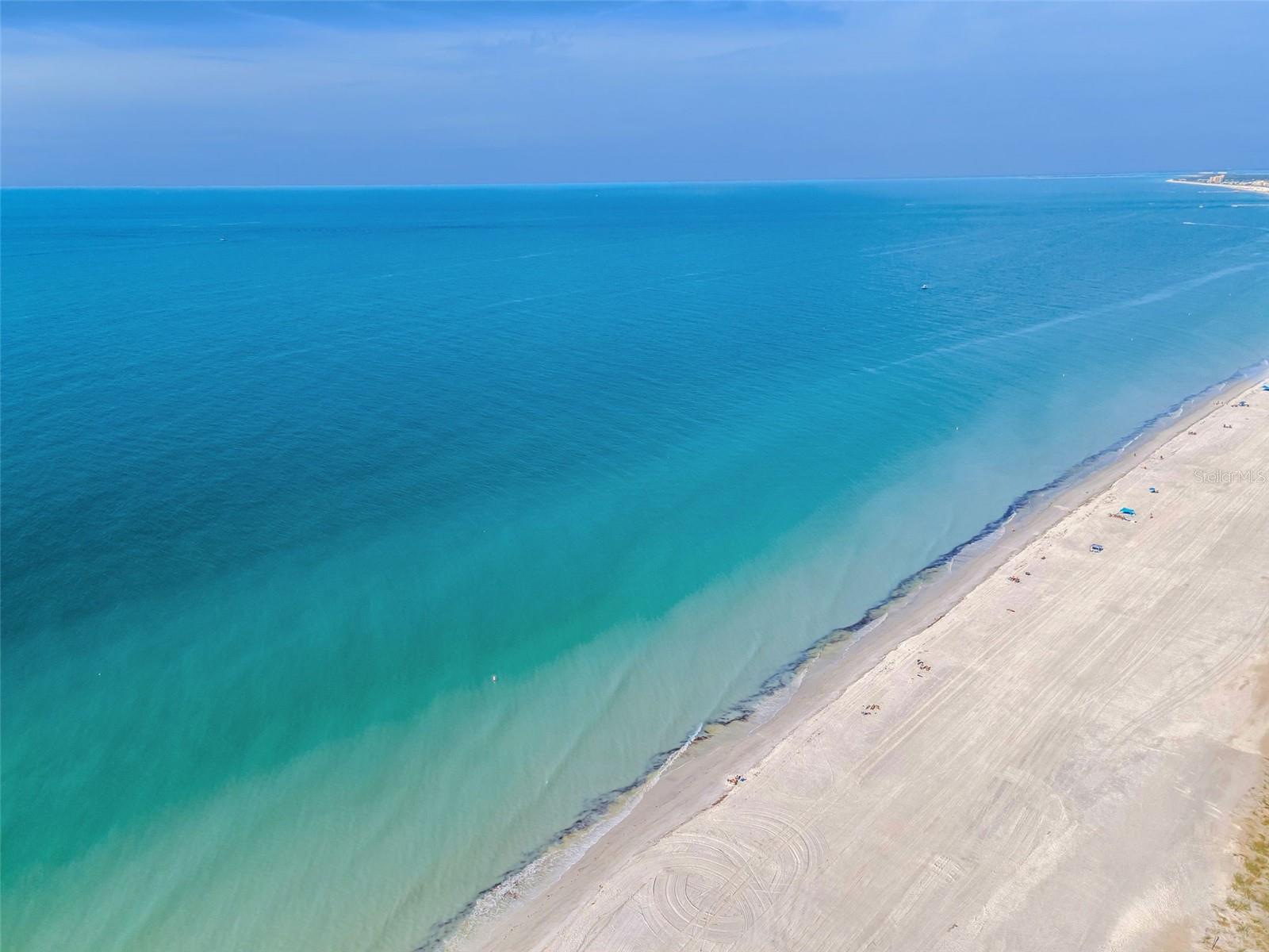 Sugary sands of the Gulf of Mexico!