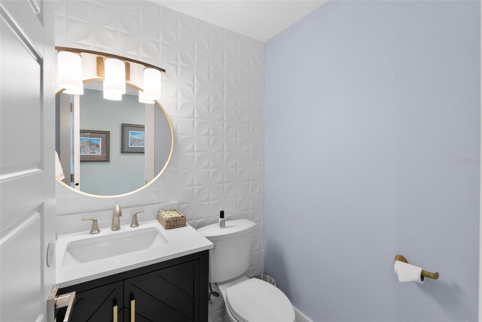 Powder bath on the first floor