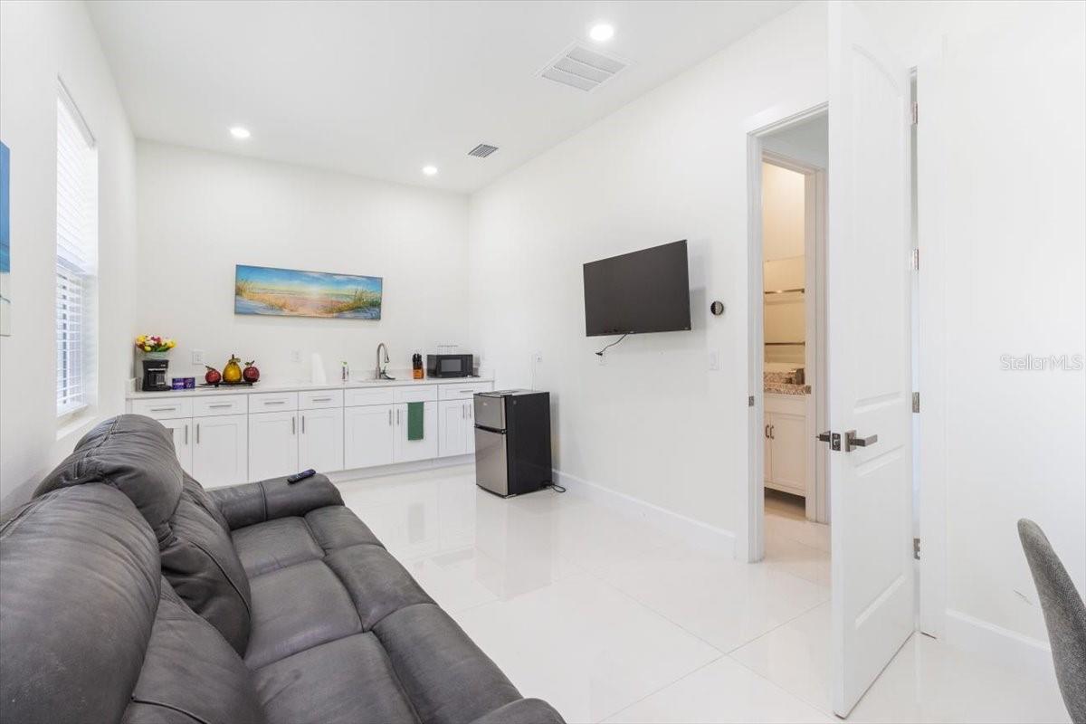 IN-LAW SUITE