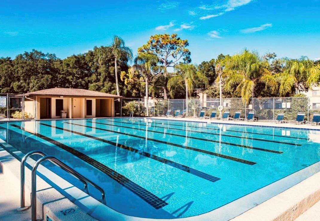 Community Pool 2 w/ clubhouse