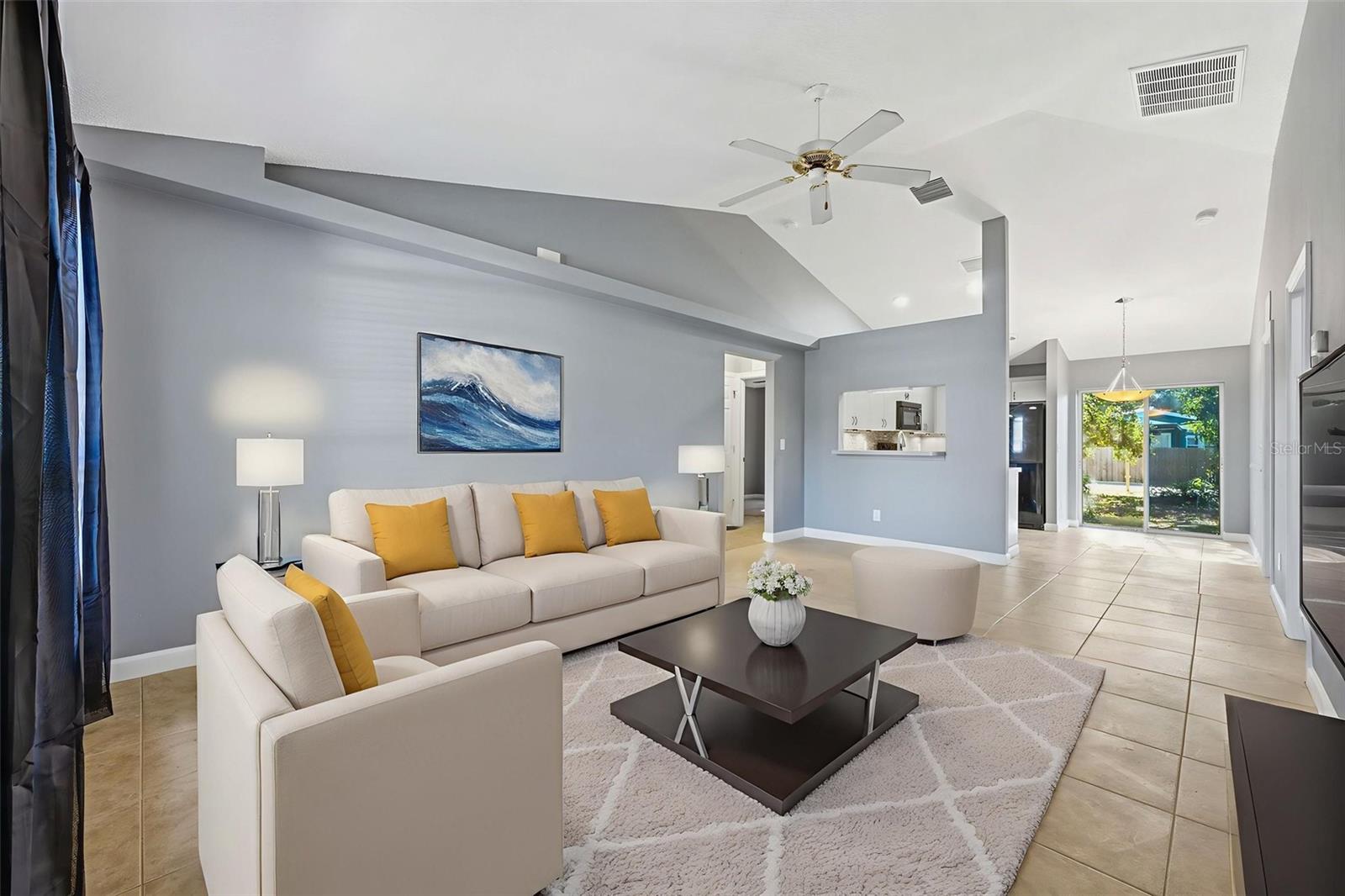 Staged entry & living area