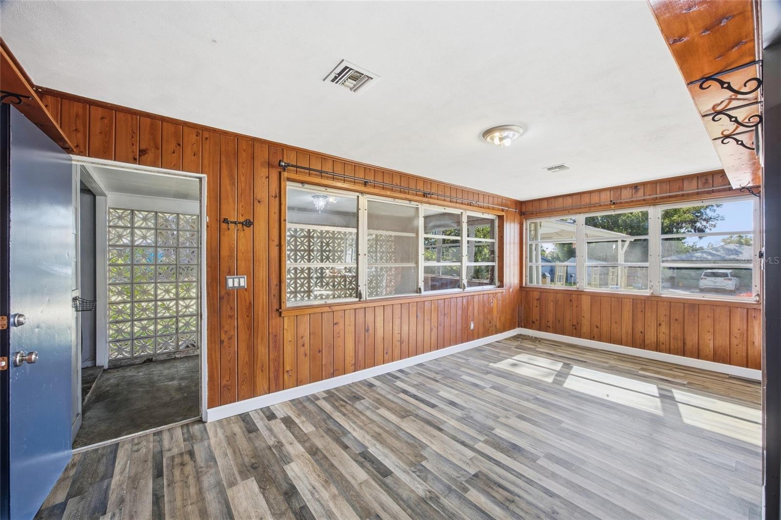 Dining Area, Study, or 2nd Living Area