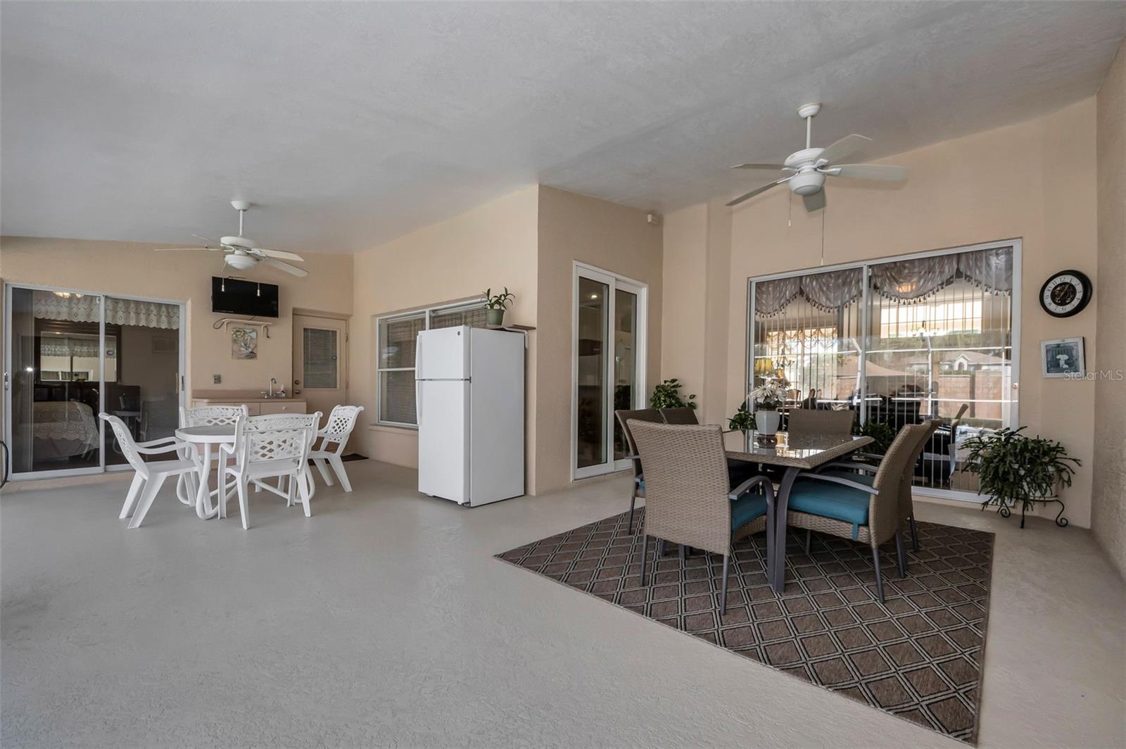 Oversized Covered Lanai