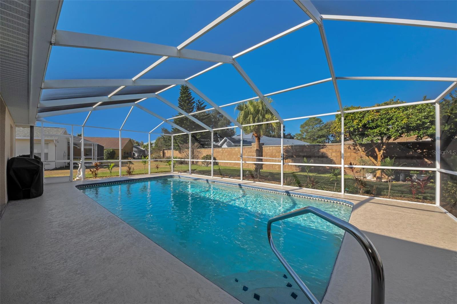 Screened in Pool
