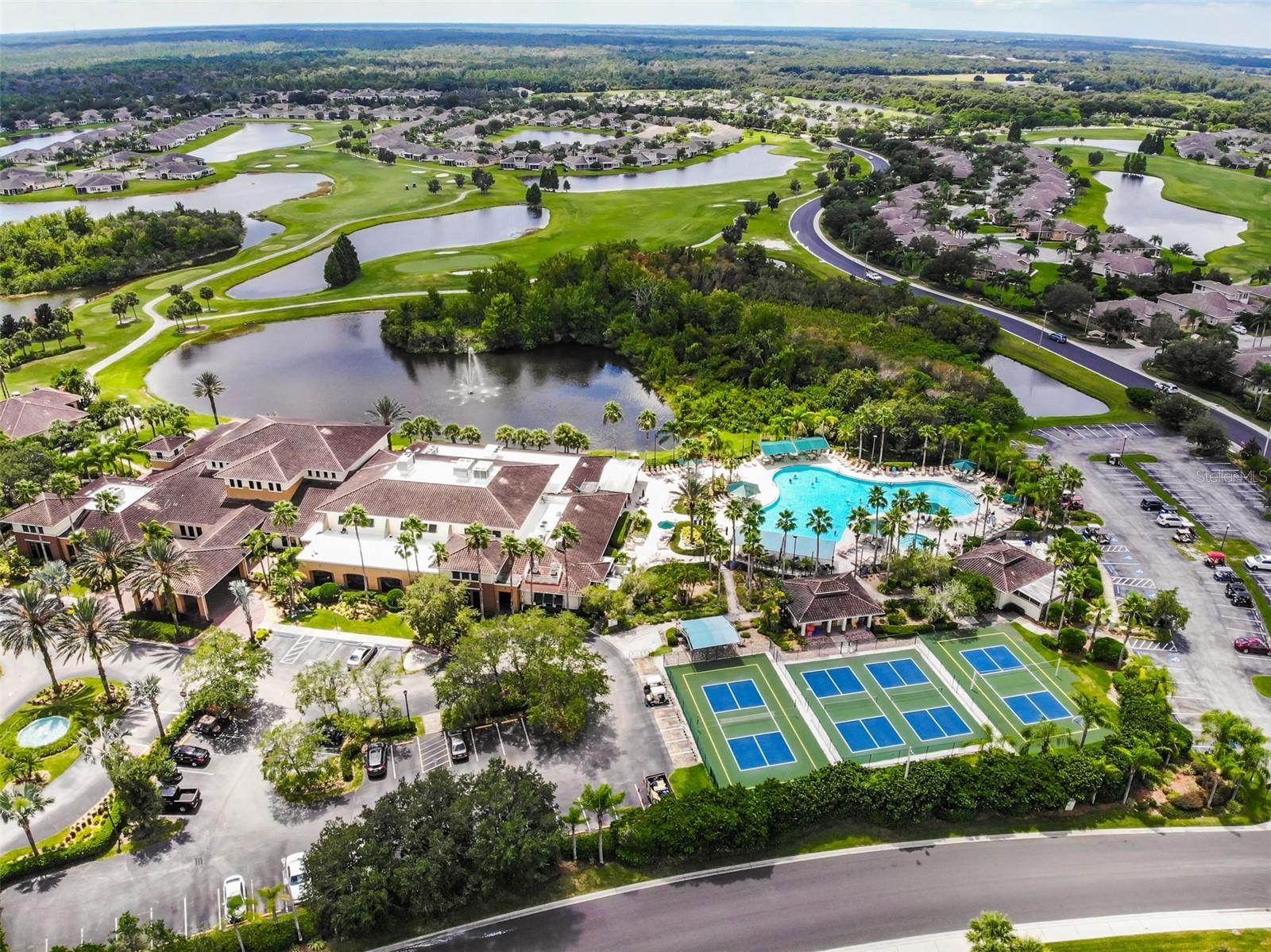 South Clubhouse, restaurant, sports bar, indoor/outdoor pools, fitness center, pickleball