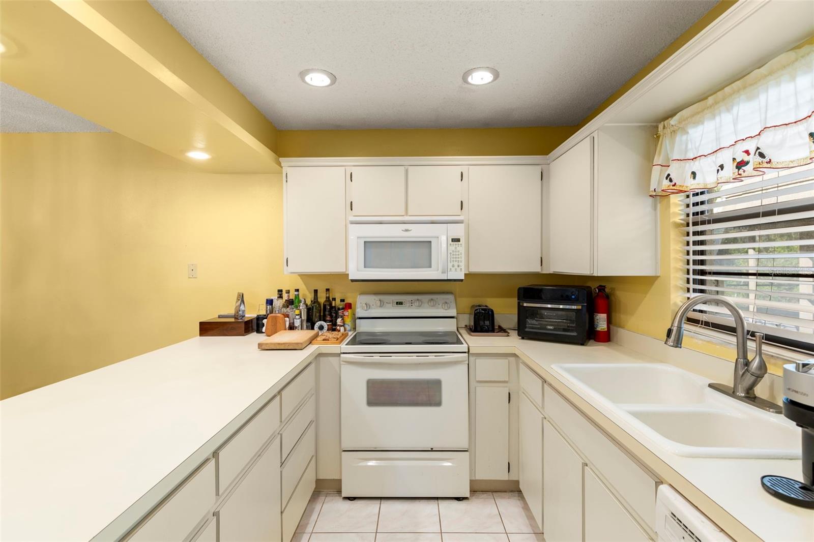 Lots of kitchen storage