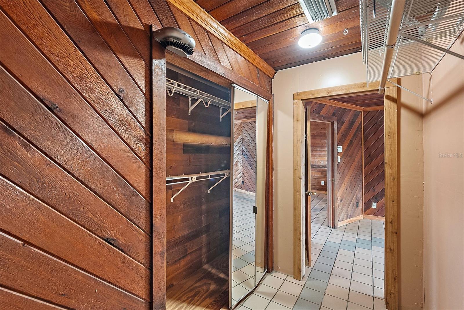 in-law Suite walk-in closet