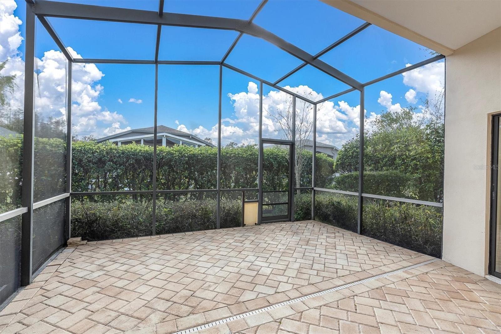 Beautiful Lanai 18X17paver brick surface