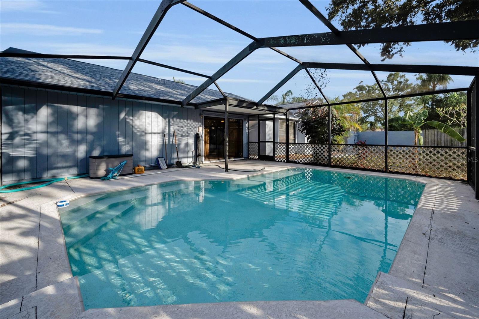 Beautiful pool, fully screened.