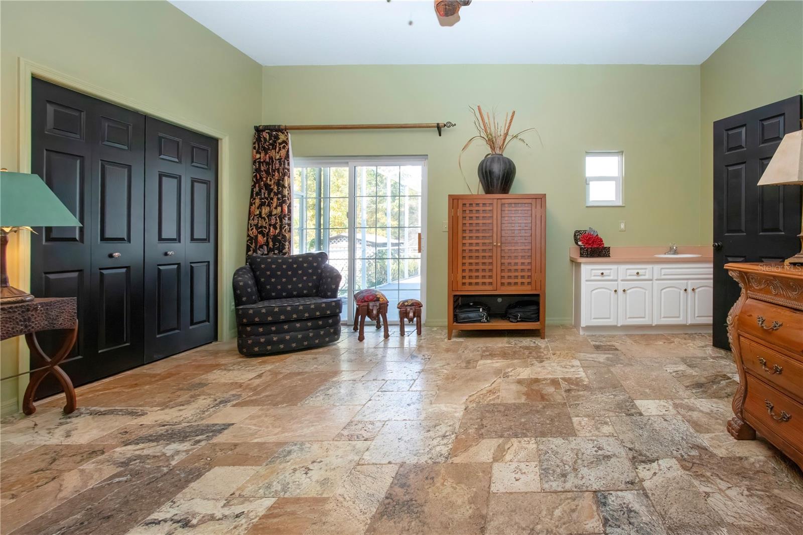 2nd bedroom with ensuite bathroom and private entry