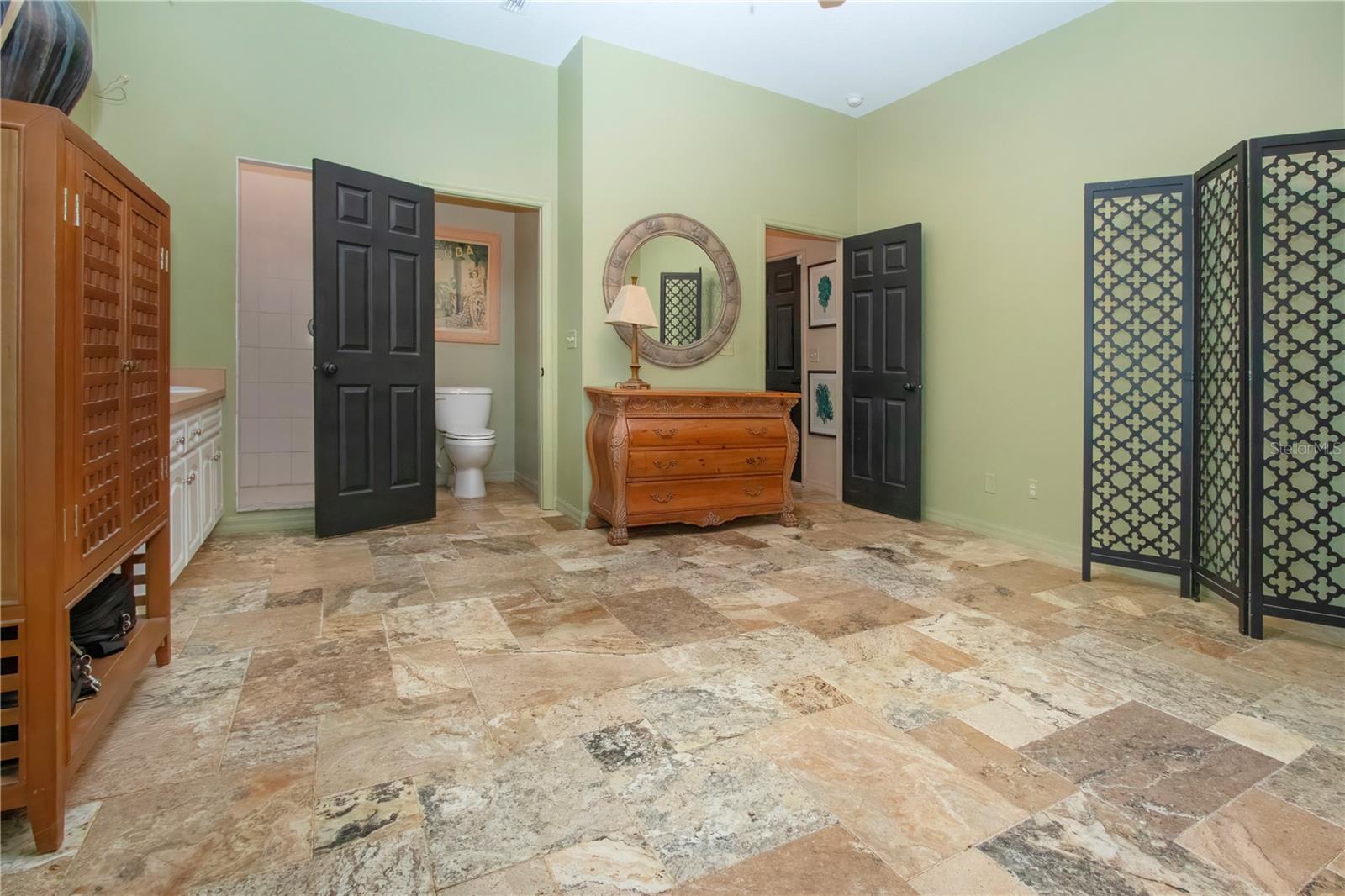 2nd bedroom with ensuite bathroom and private entry