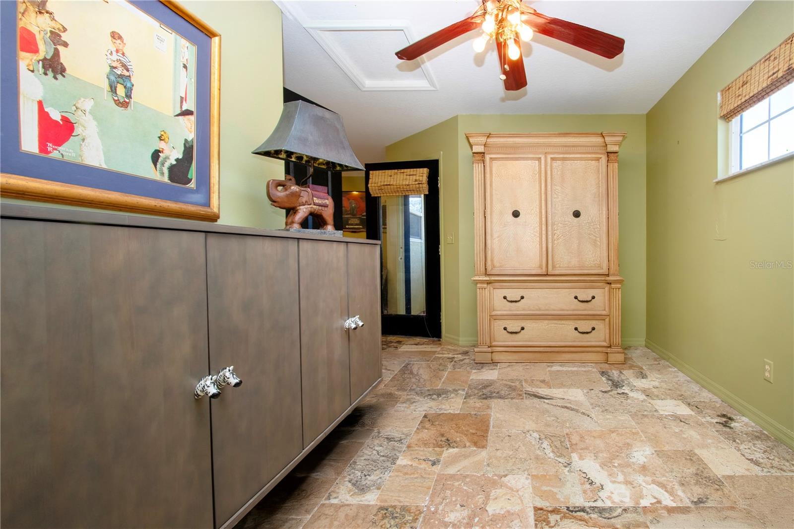 3rd bedroom open entry