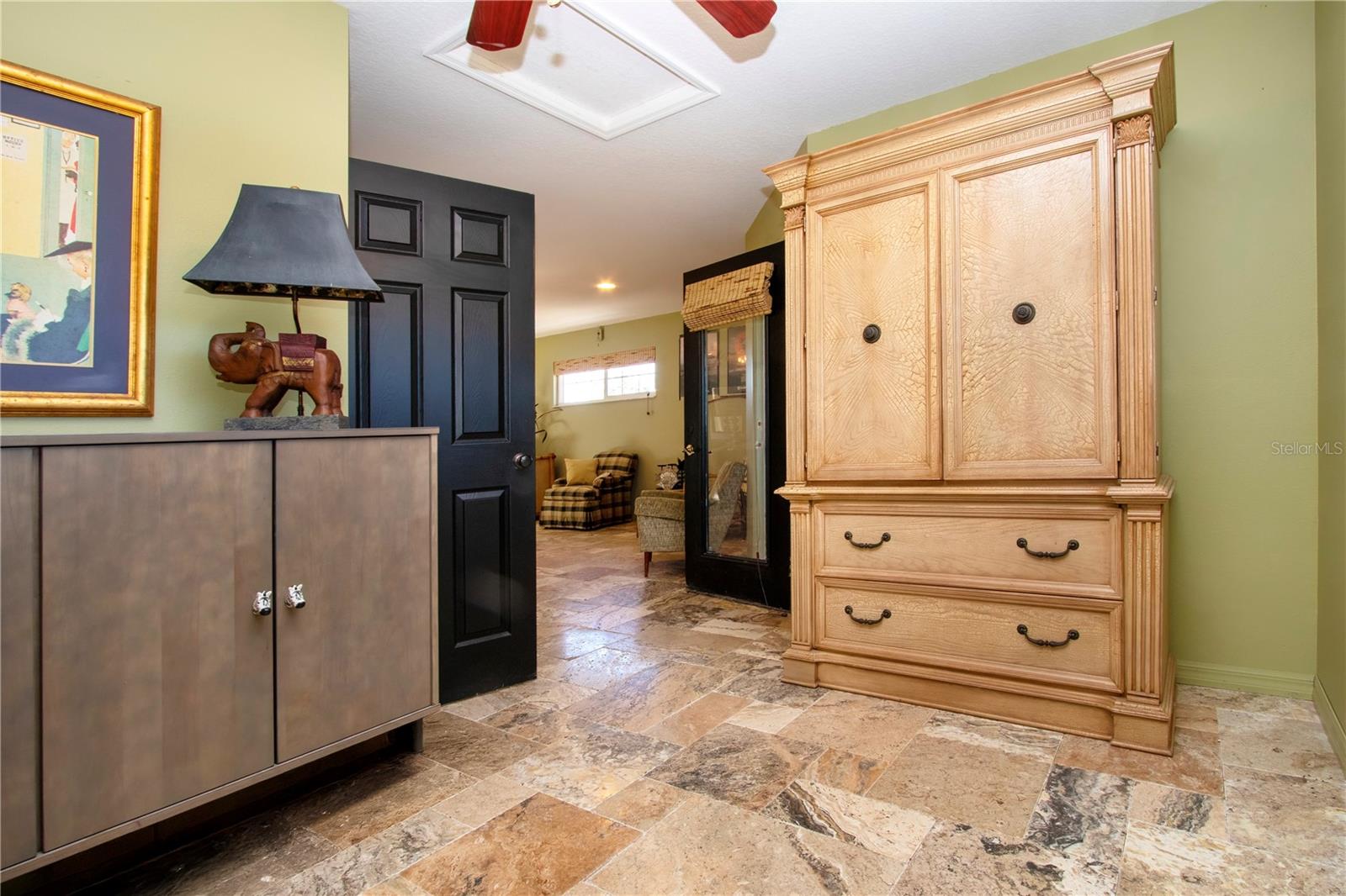 3rd bedroom open entry