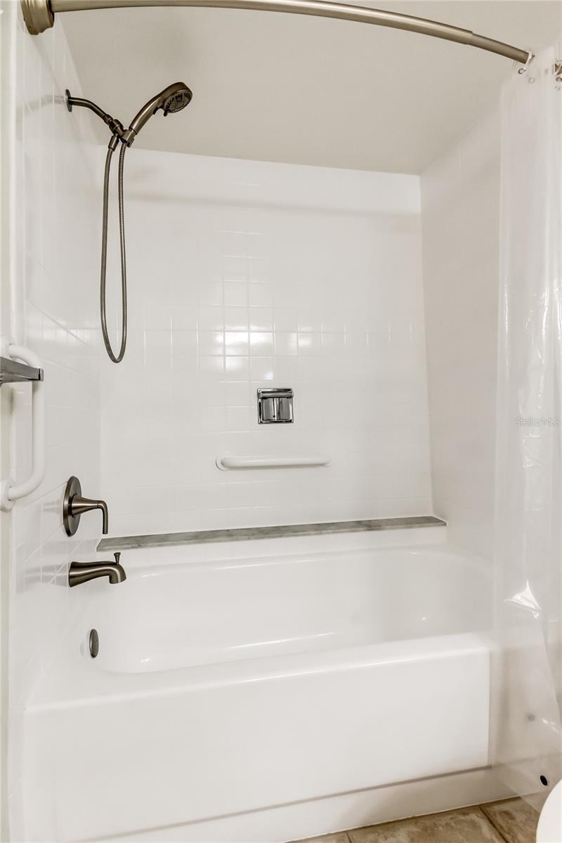 Primary En Suite Bath