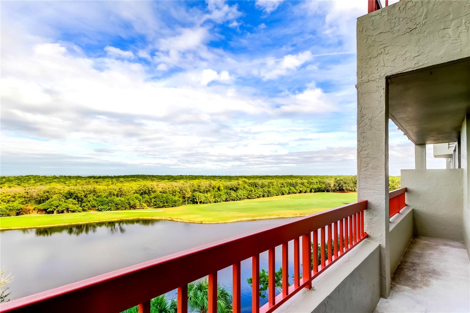 Wraparound Balcony w/Golf Course Views