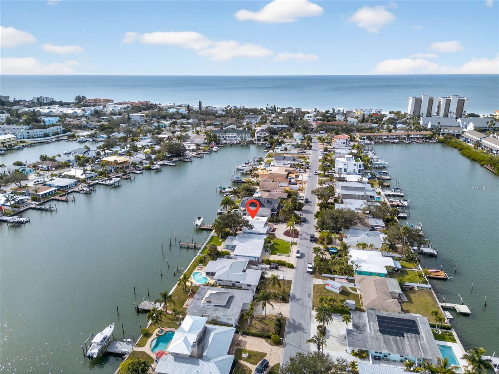 Steps away/quick boat ride to the Gulf