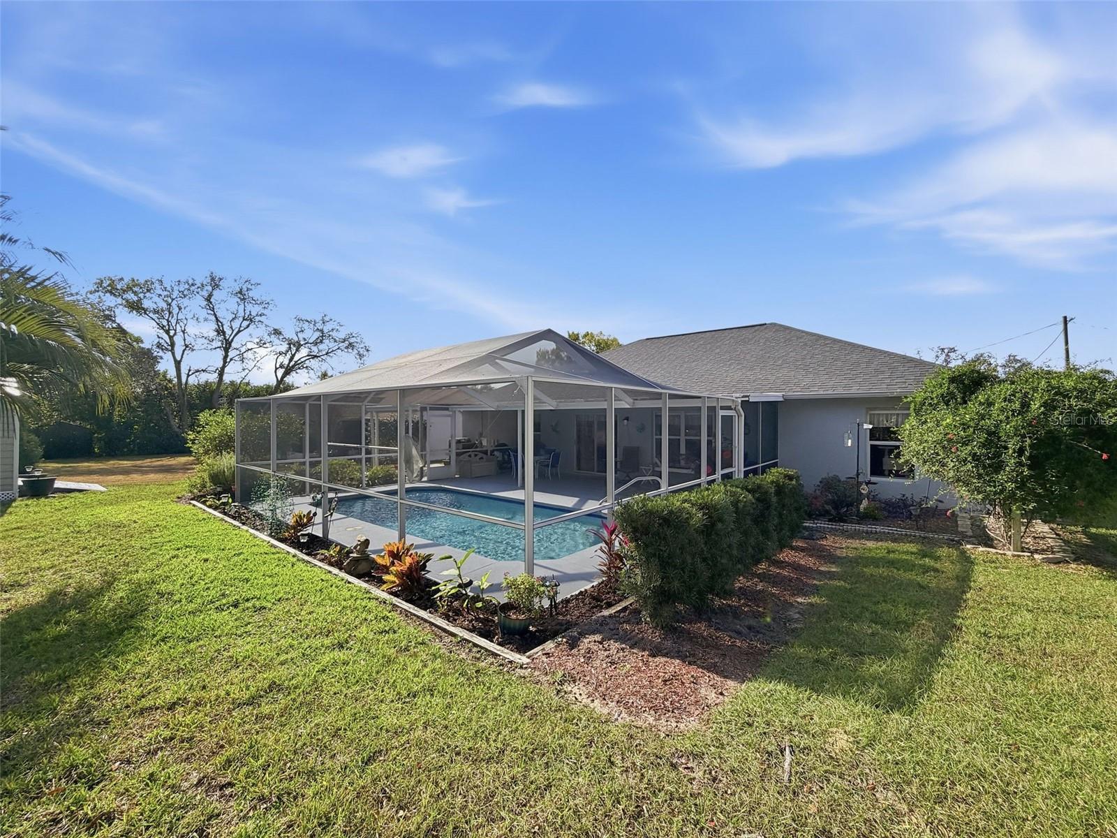 Gorgeous landscaping!