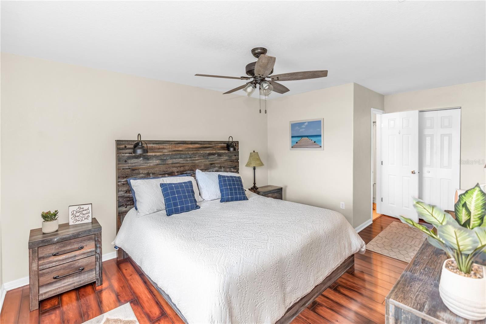 Primary with en suite