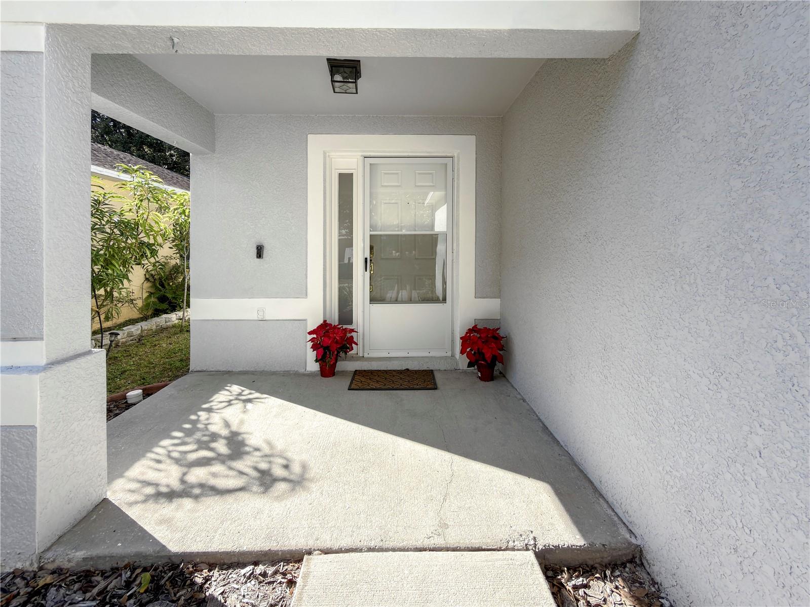 Front patio - space for all your packages