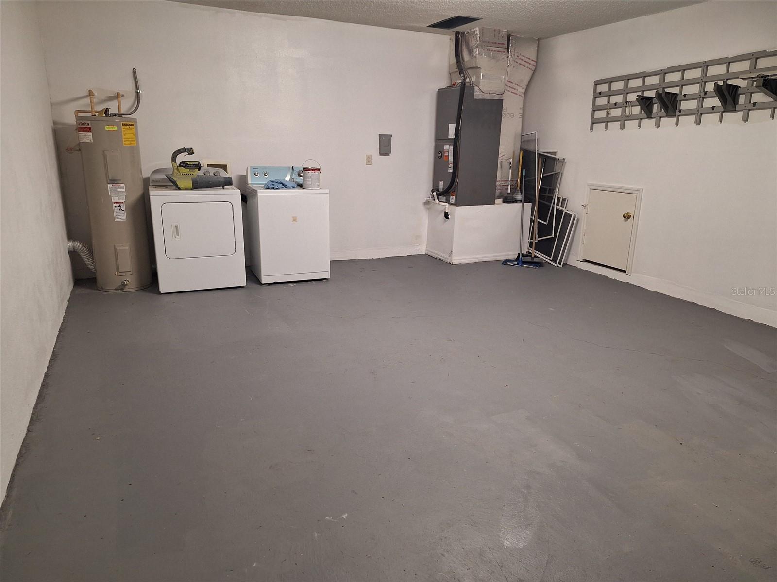 Washer and Dryer Stay