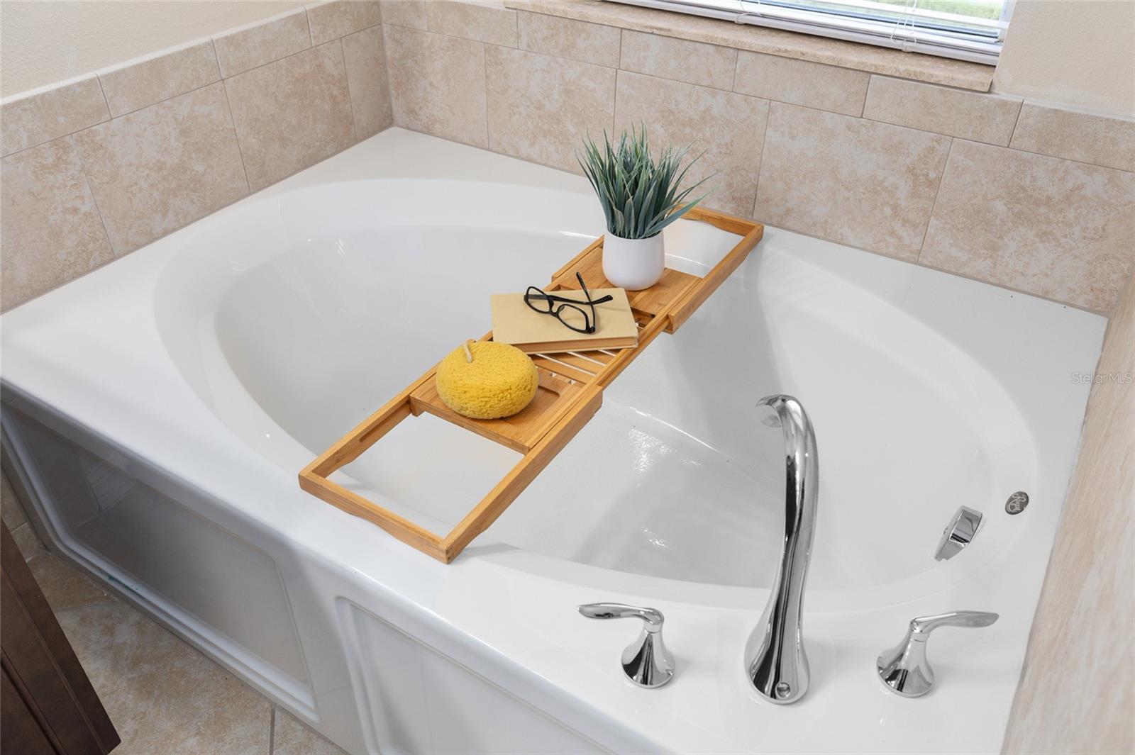 Separate Soaking Tub