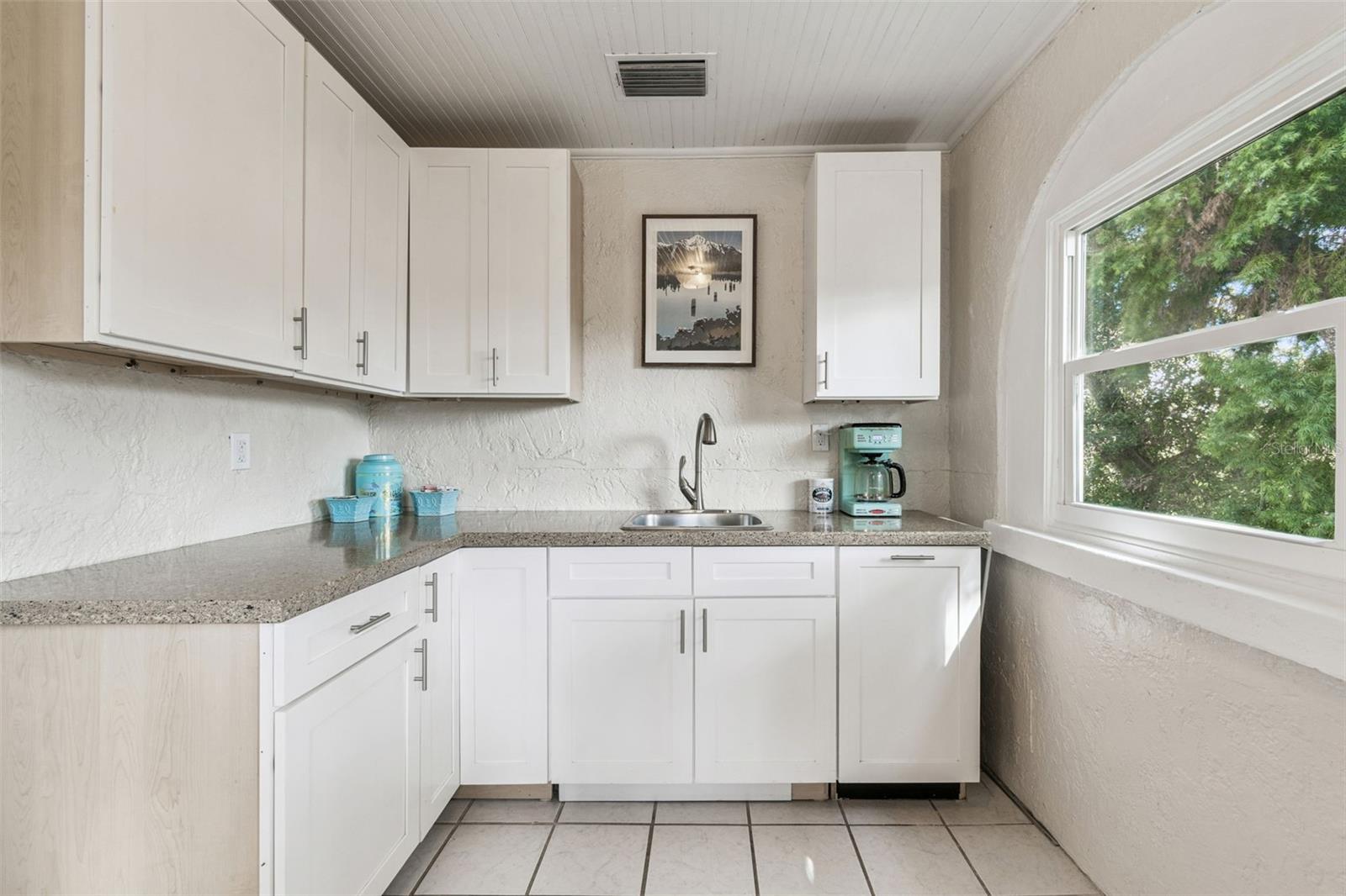 Upstairs Breakfast Bar