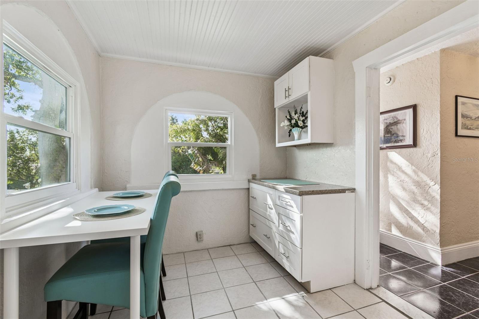 Upstairs Breakfast Bar