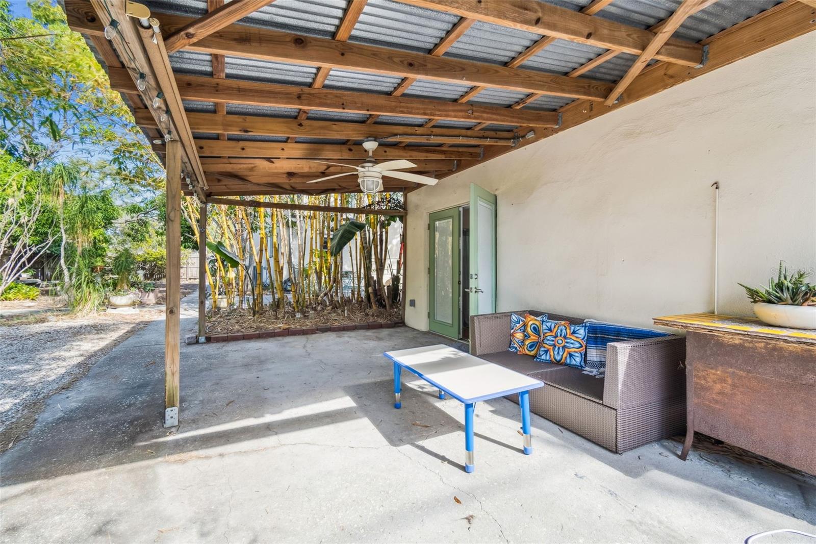 Detached Office / Apartment