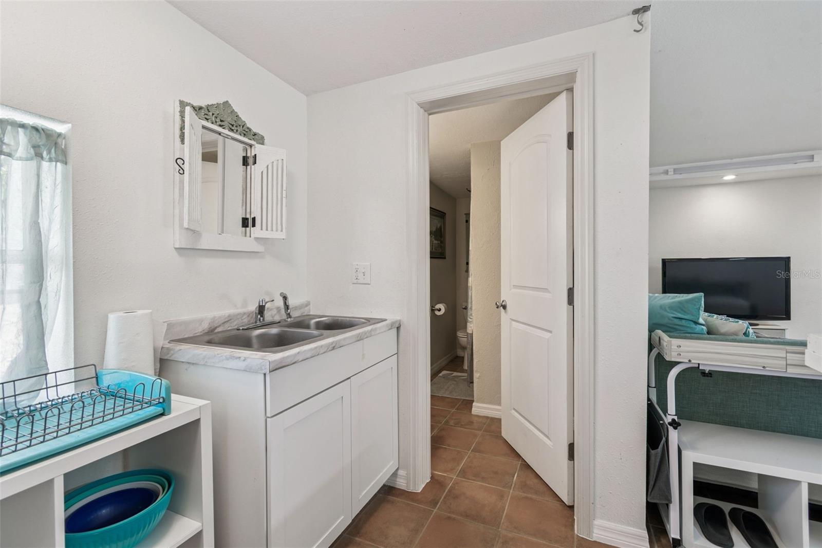 Detached Office / Apartment