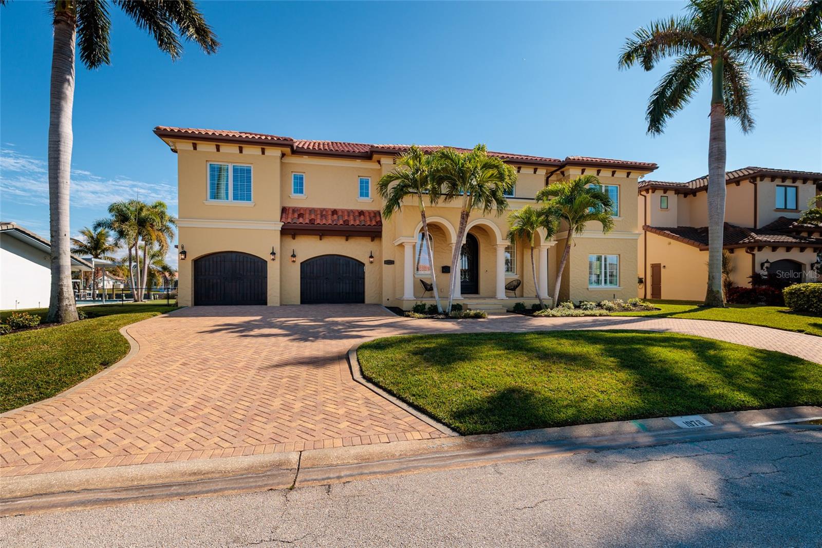 Your 5 Bedroom/ 5.5 Baths/ tandem 4 Car Garage/ 4757 heated square foot home on a 90x111 Lot!