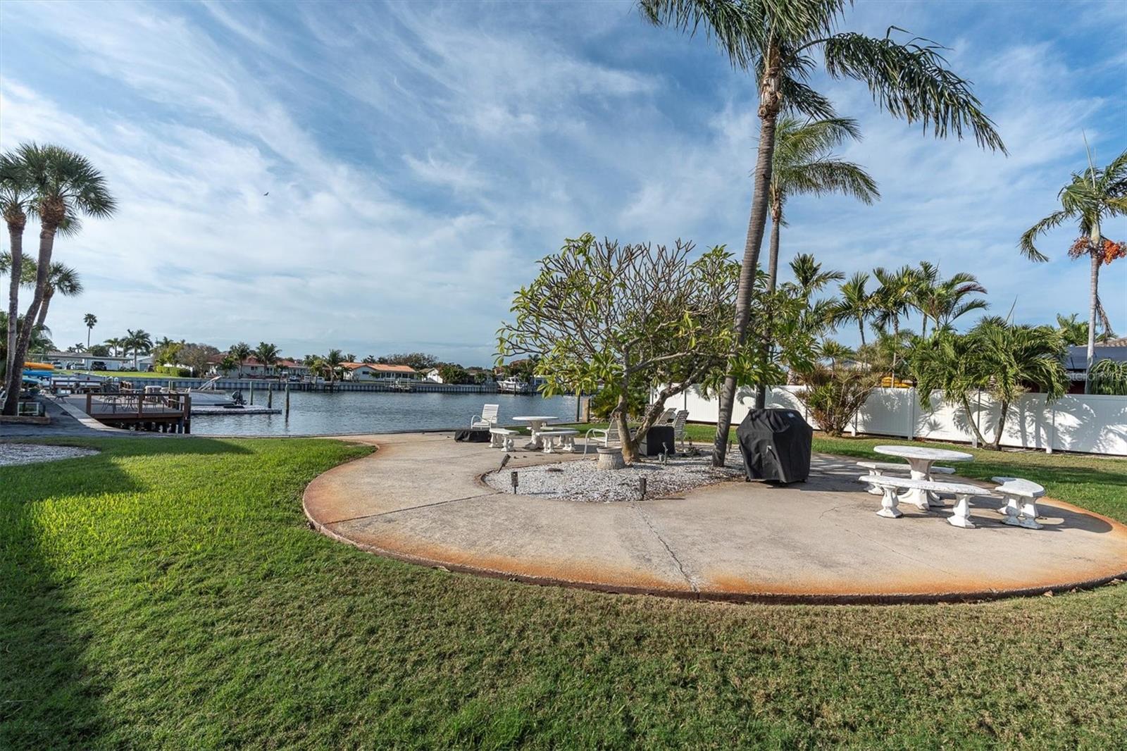 picnic & grilling area