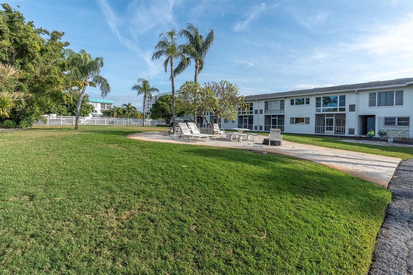 Picnic & grilling area