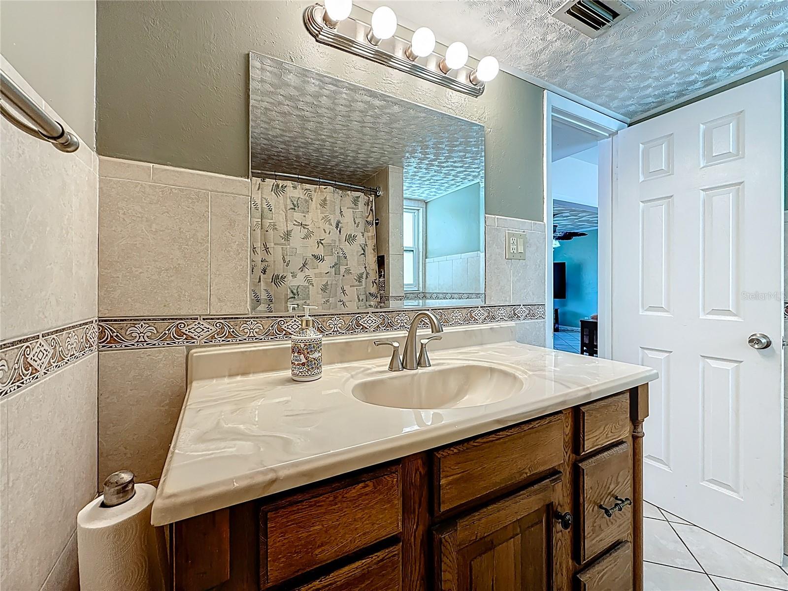 1st Floor main Bathroom