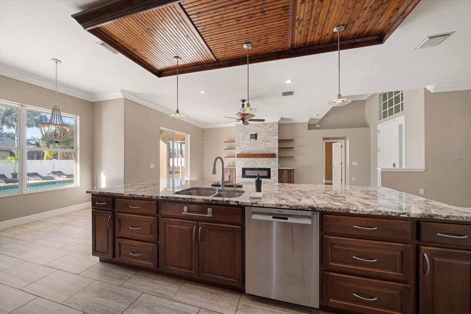 Huge Island for entertaining