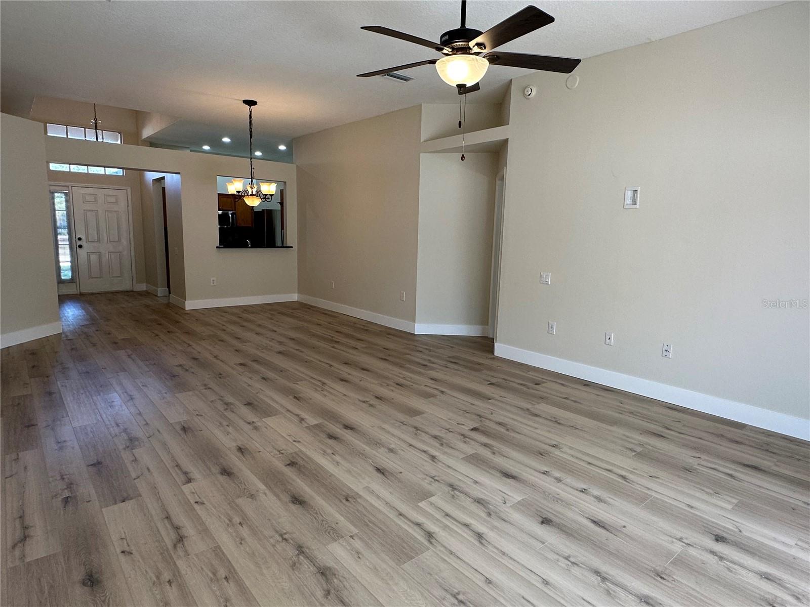Diningroom/Livingroom