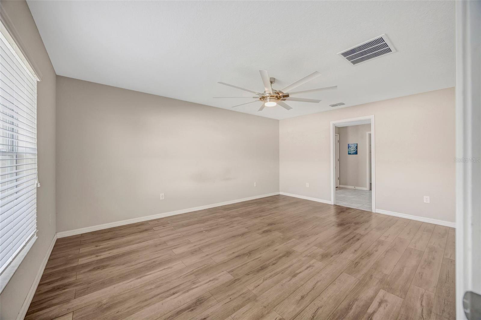 Large Primary En Suite