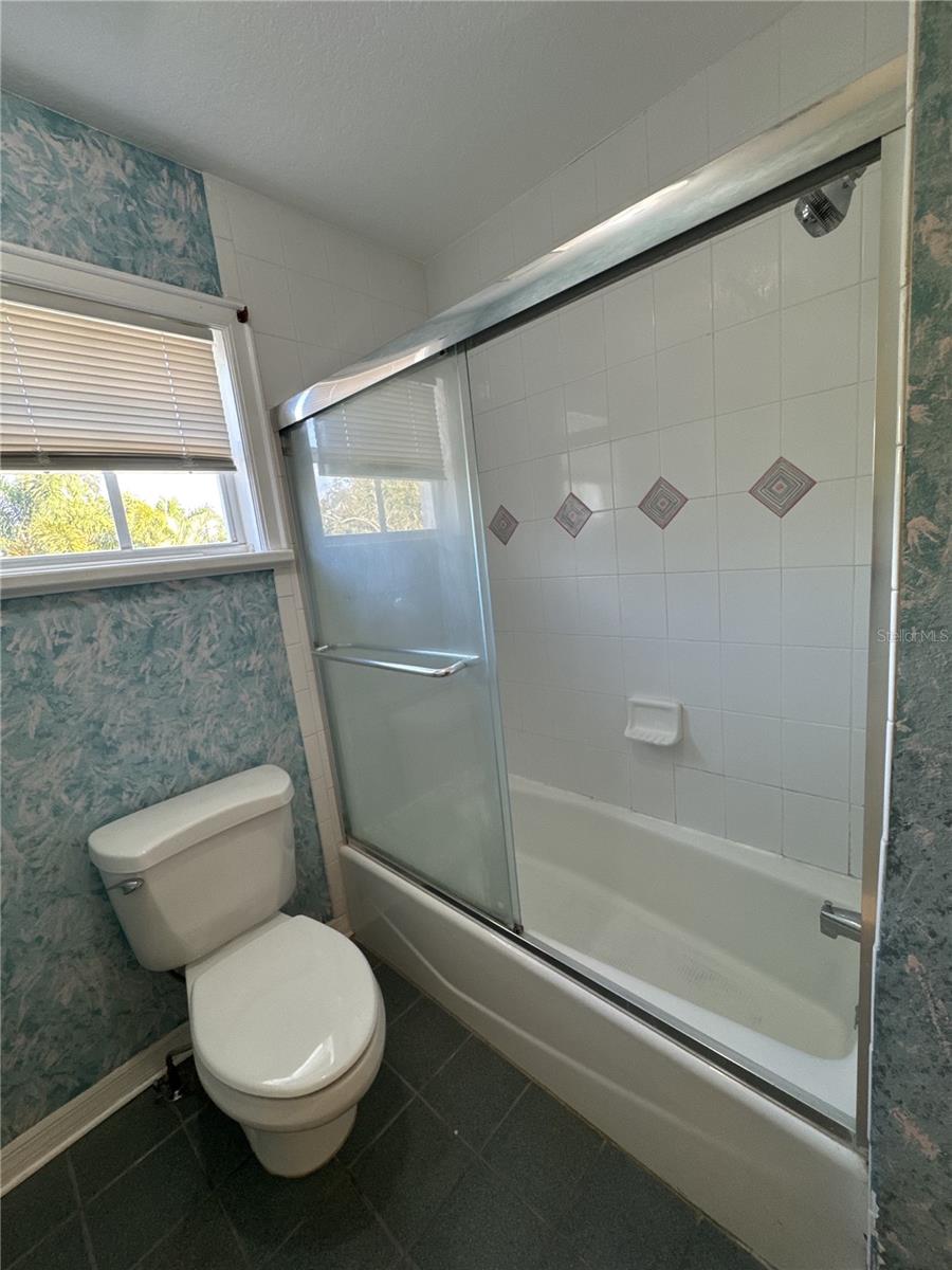 Upstairs hall bathroom