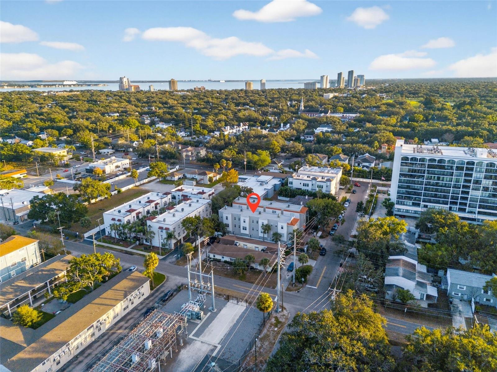 Just blocks from the iconic Bayshore Blvd and the Riverwalk!