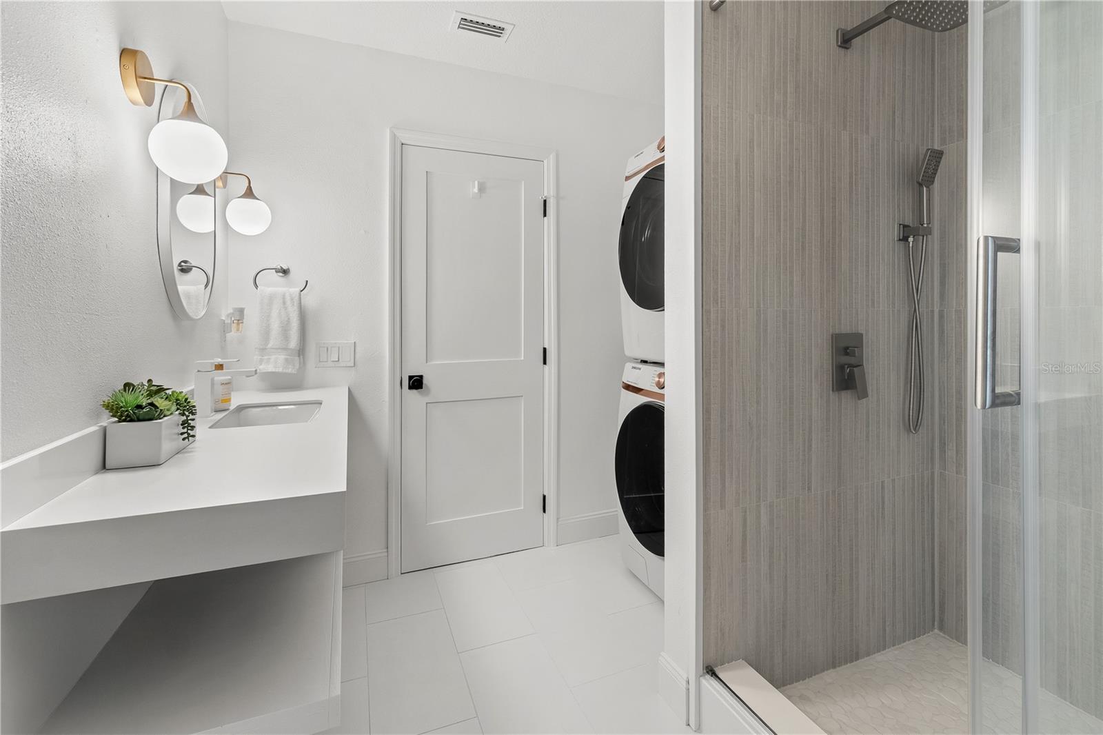 Bath 3 w. Pool Access and Stacking Washer/Dryer