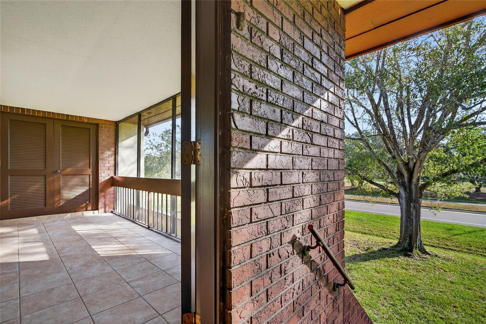 Large Screened in Patio with private exit to back staircase