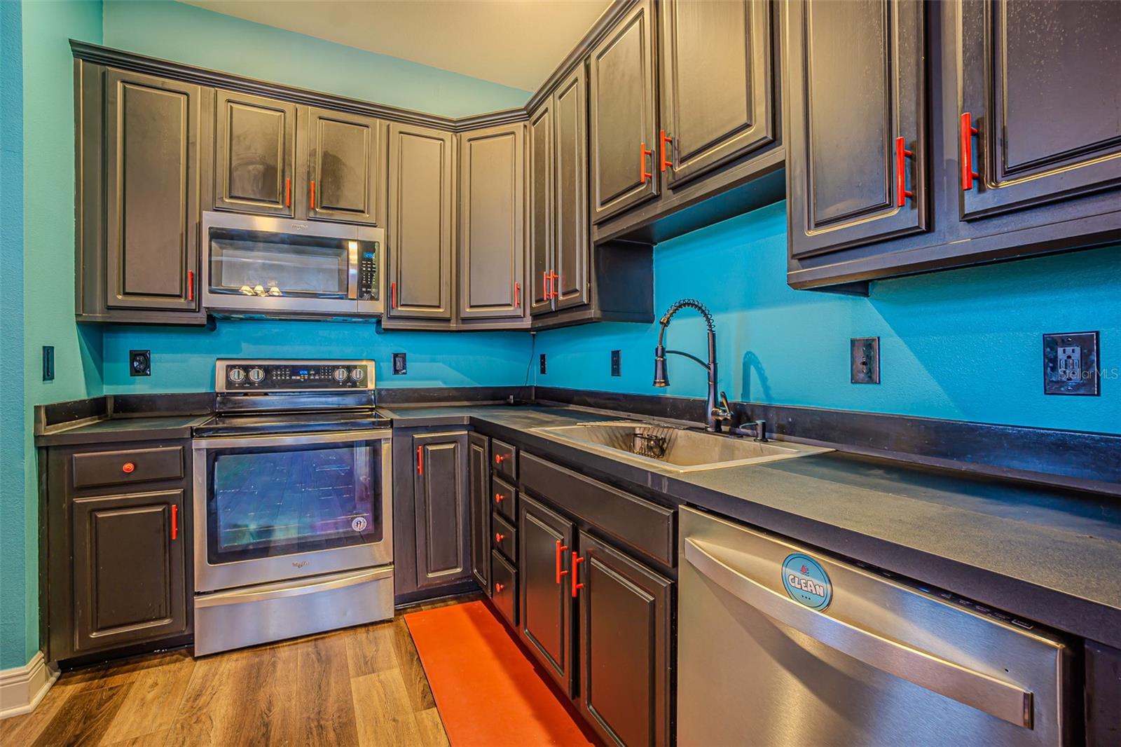 Stainless appliance package