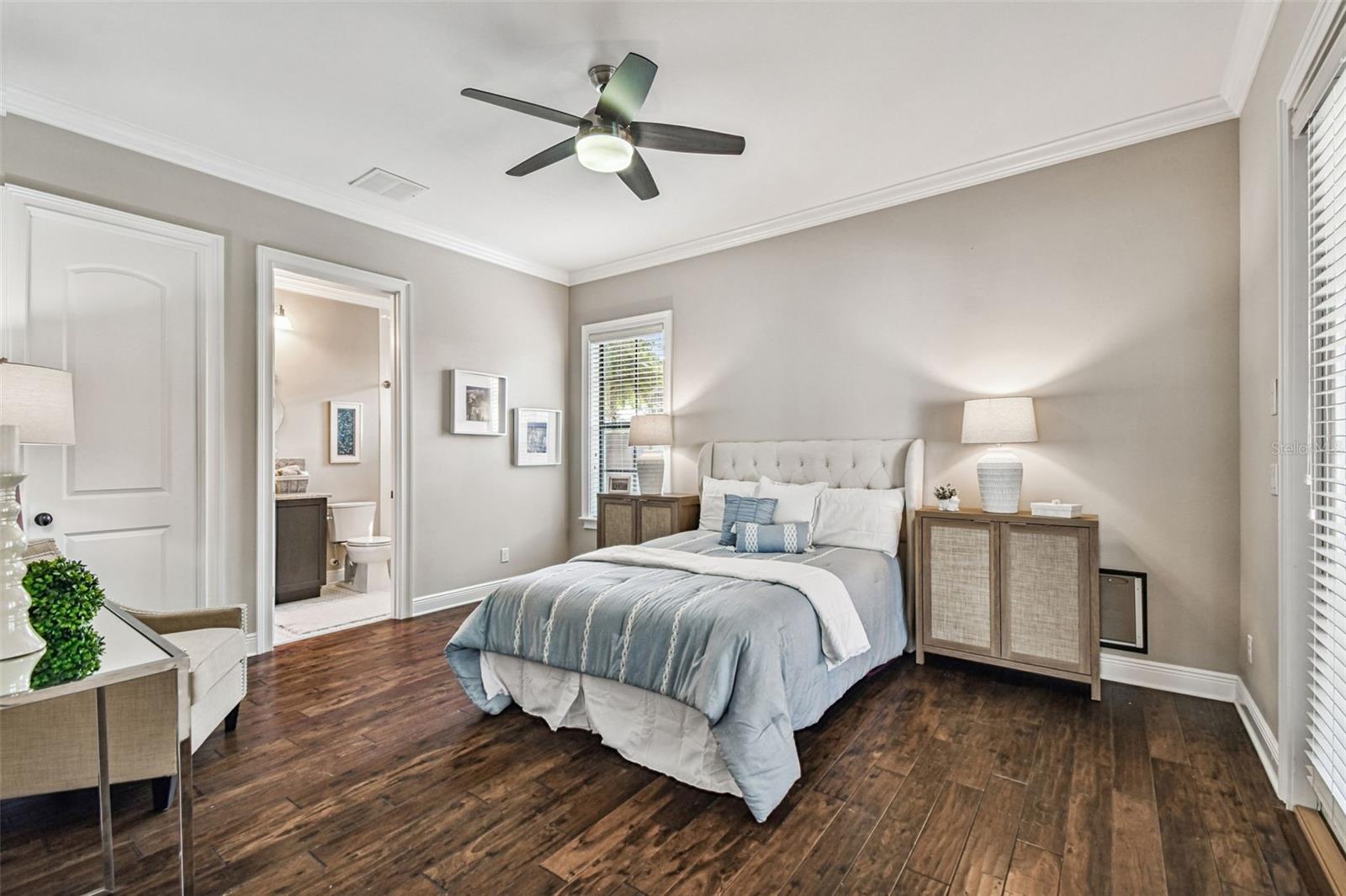 1st level - 2nd ensuite bedroom